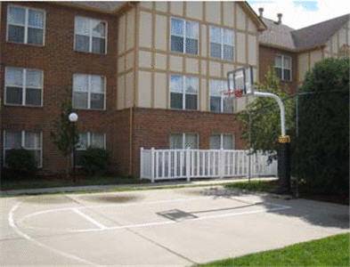 Affordable Suites Of America Detroit-Warren Exterior photo